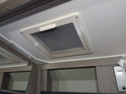 Skyup Fenster innenrahmen nach Ausbau Fenster Innenansicht Moskitonetz Badfenster