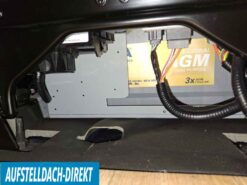 Zweitbatteriehalter Ford Transit Custom Tourneo Custom VW New Transporter und Caravelle in Sitzkonsole FAhrer Batterie nachrüsten Halter für LiFePo Batterie ZugriffLadebooster